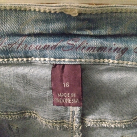 Women's Gloria Vanderbilt Detressed Short, 16, Wash Demin, pre-owned - Picture 8 of 9